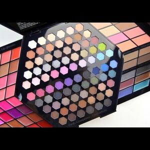 Sephora - Geometricolour Palette
